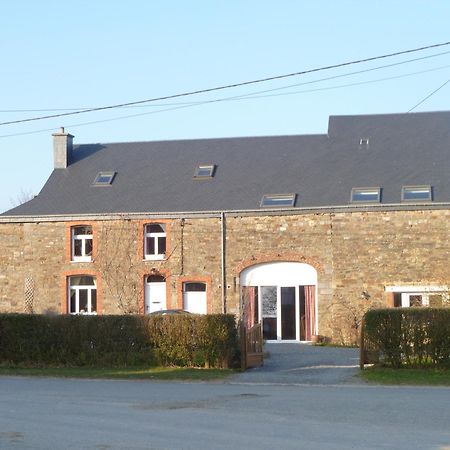 B&B Les Trois Voisins Bourseigne-Vieille Exteriör bild