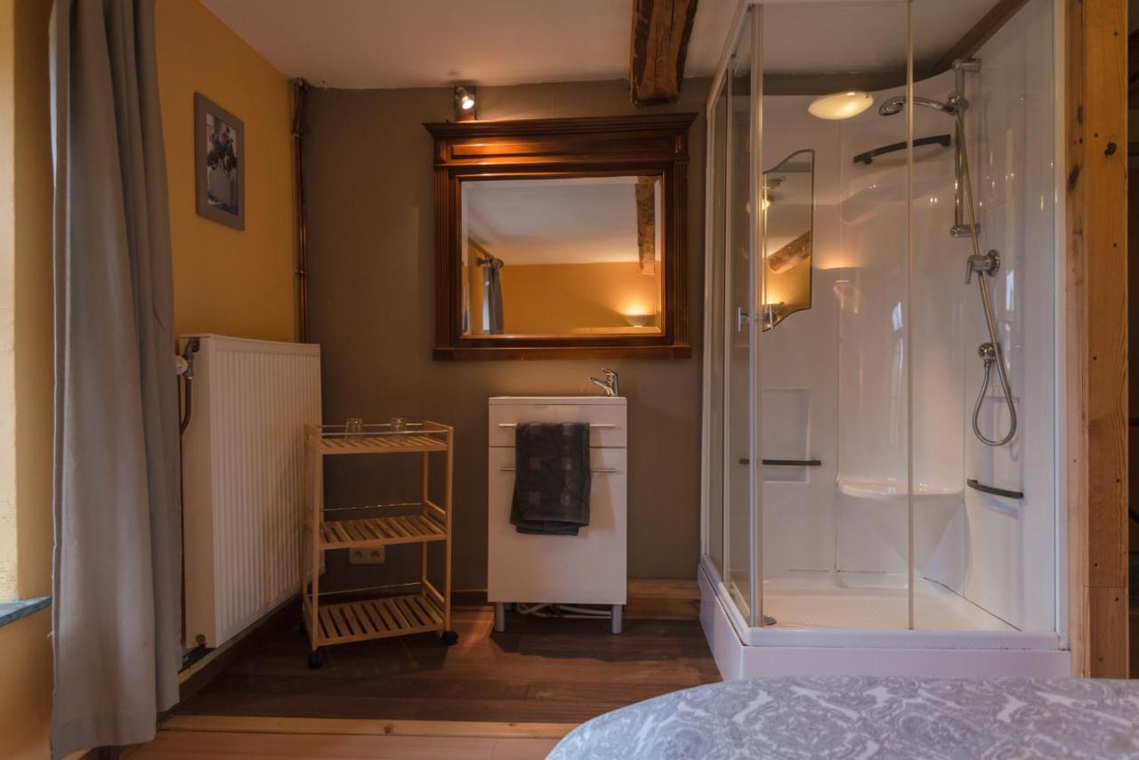 B&B Les Trois Voisins Bourseigne-Vieille Exteriör bild