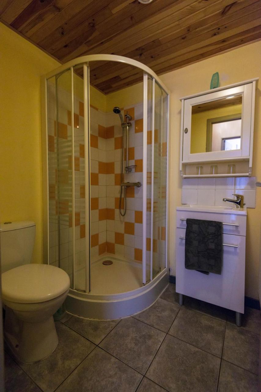B&B Les Trois Voisins Bourseigne-Vieille Exteriör bild