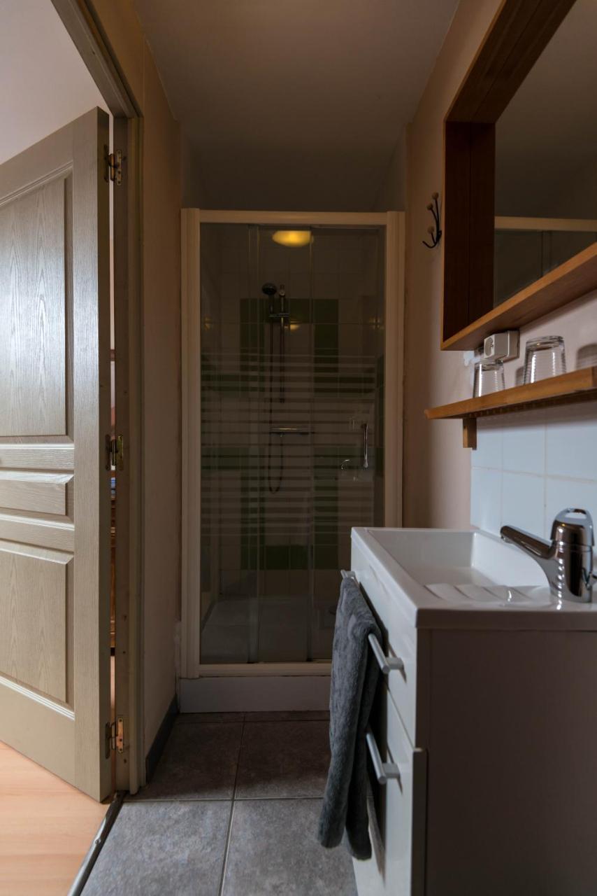B&B Les Trois Voisins Bourseigne-Vieille Exteriör bild