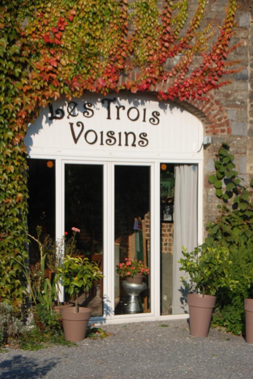 B&B Les Trois Voisins Bourseigne-Vieille Exteriör bild