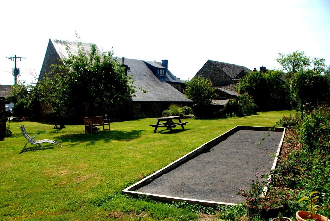 B&B Les Trois Voisins Bourseigne-Vieille Exteriör bild
