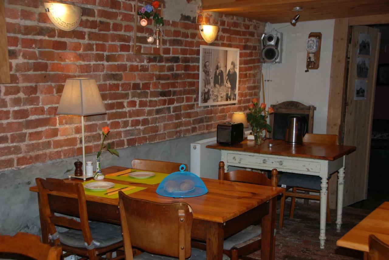 B&B Les Trois Voisins Bourseigne-Vieille Exteriör bild